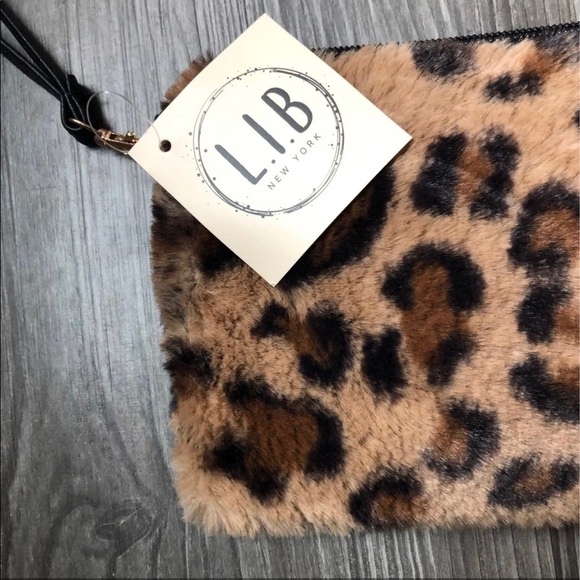 L.I.B. NY Faux Fur Leopard Tassle Clutch - Picture 4 of 5